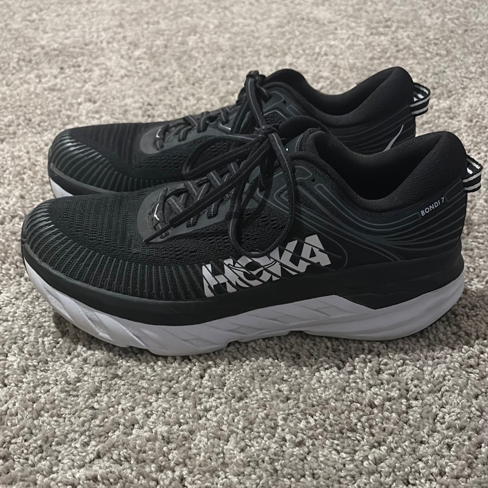 Hoka Bondi 7 Women's Shoes - Black and White